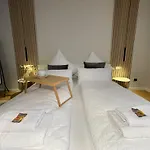 Nice City Apartment Appartamento *