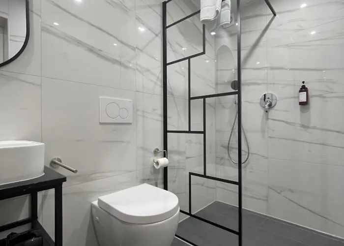 Nice City Apartment *